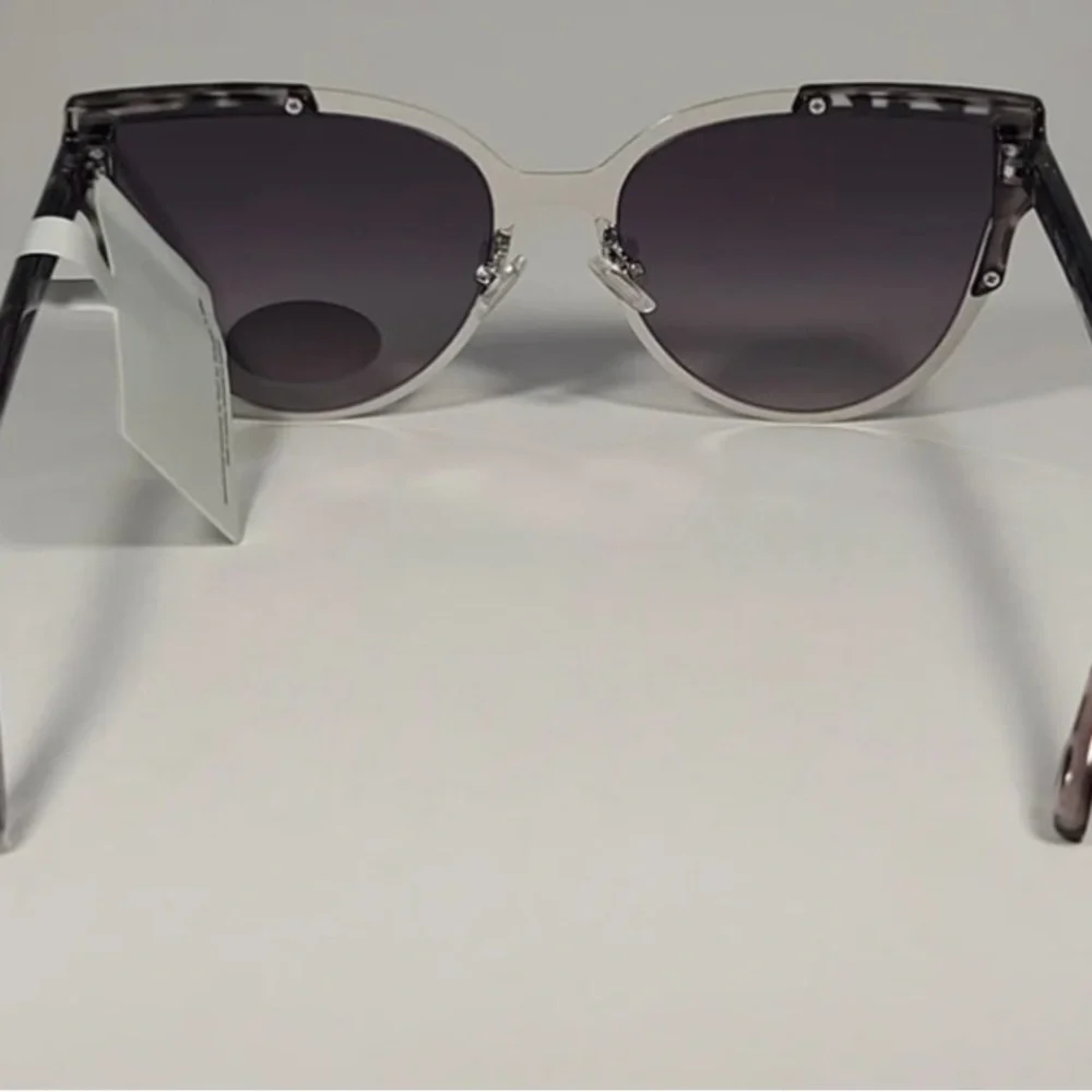 Fossil Women's Grey and Silver Sunglasses - Picture 6 of 9